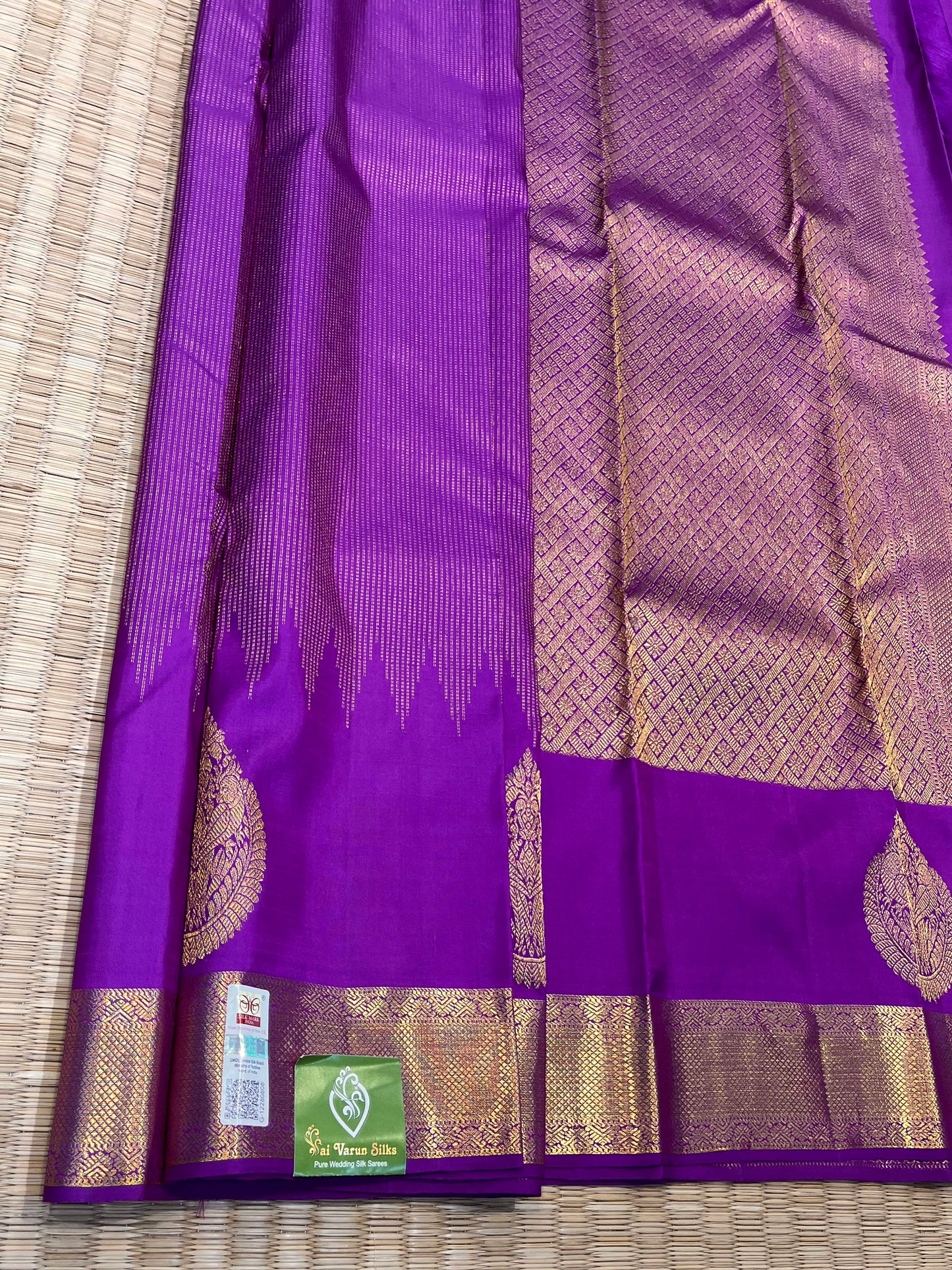 Kanchipuram Handloom Pure Silk Magenta Saree - Sai Varun SIlks