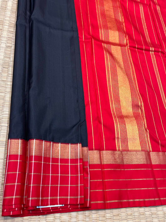 Kanchipuram Handloom Pure Silk Black Saree - Sai Varun SIlks