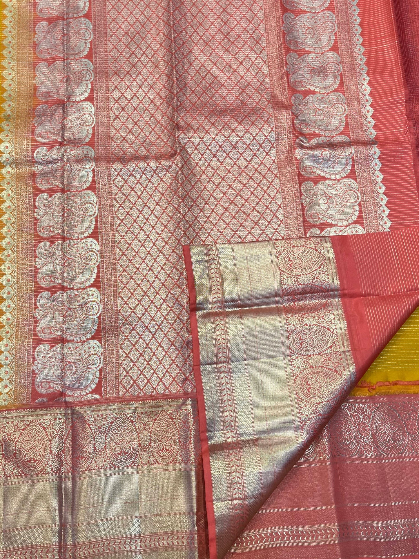 Handloom Silk Yellow with Pink Border Saree - Sai Varun SIlks