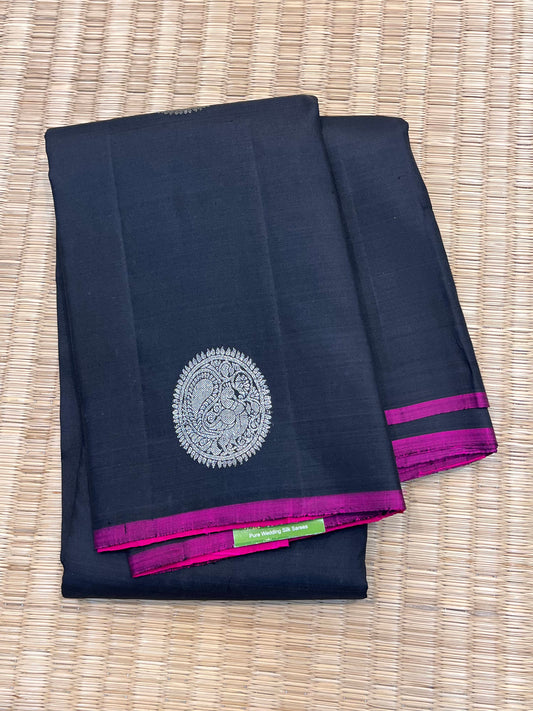 Kanchipuram Handloom Pure Silk Black Saree - Sai Varun SIlks