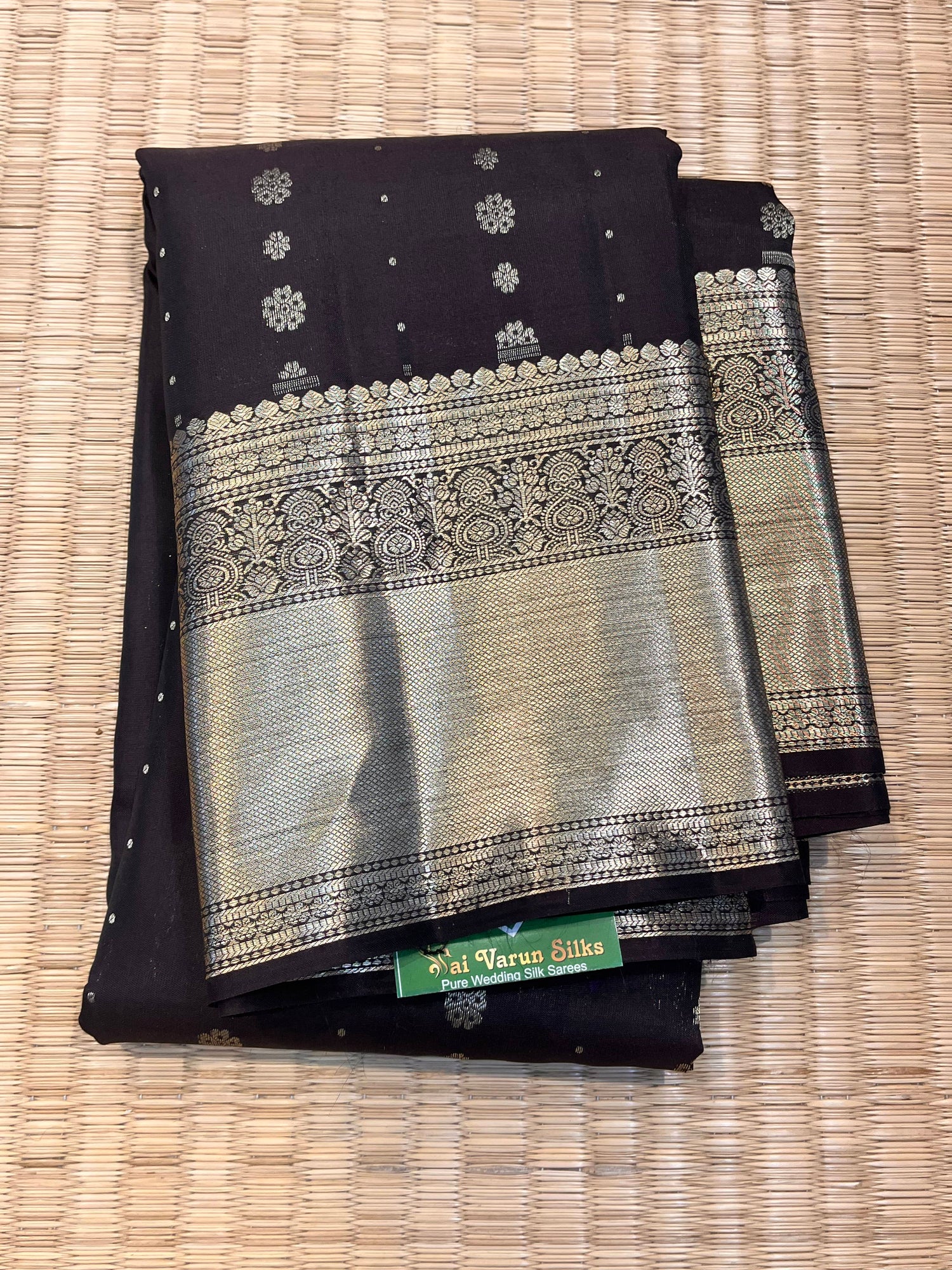 Handloom Silk Eclipse Colour Saree - Sai Varun SIlks